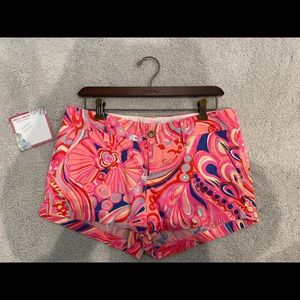 Lilly Pulitzer Walsh Short. Size 6.